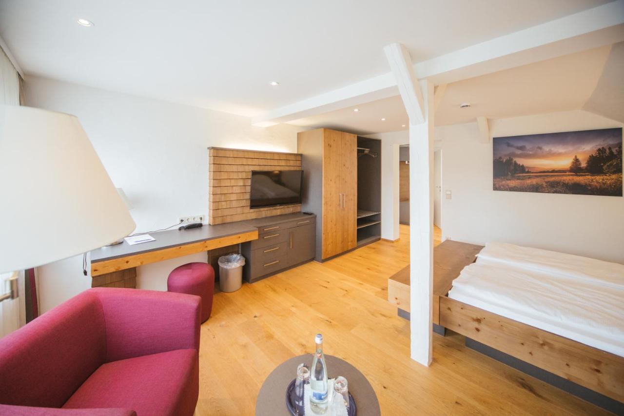 Hotel Waldeck Mit Restaurant "Florian'S" Feldberg  Εξωτερικό φωτογραφία