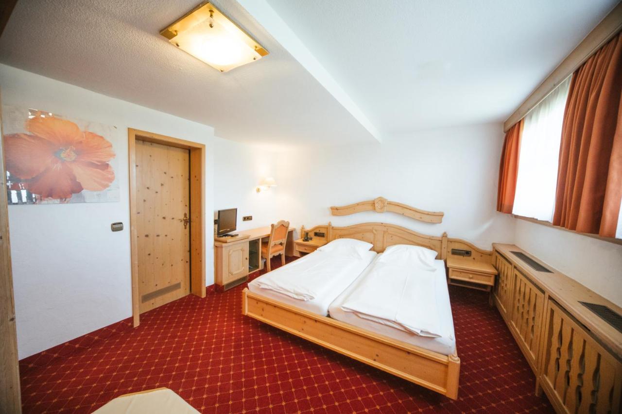 Hotel Waldeck Mit Restaurant "Florian'S" Feldberg  Εξωτερικό φωτογραφία