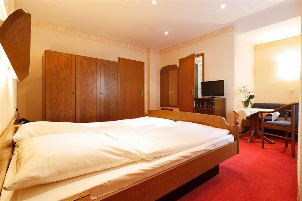 Hotel Waldeck Mit Restaurant "Florian'S" Feldberg  Εξωτερικό φωτογραφία